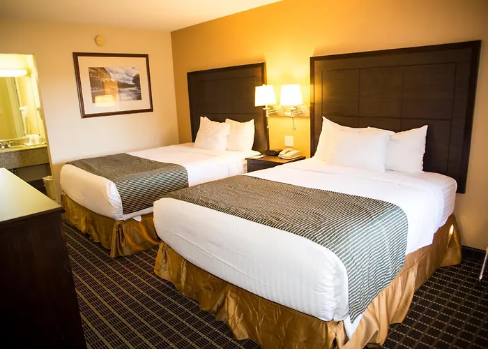 Hotel Ramada By Wyndham East