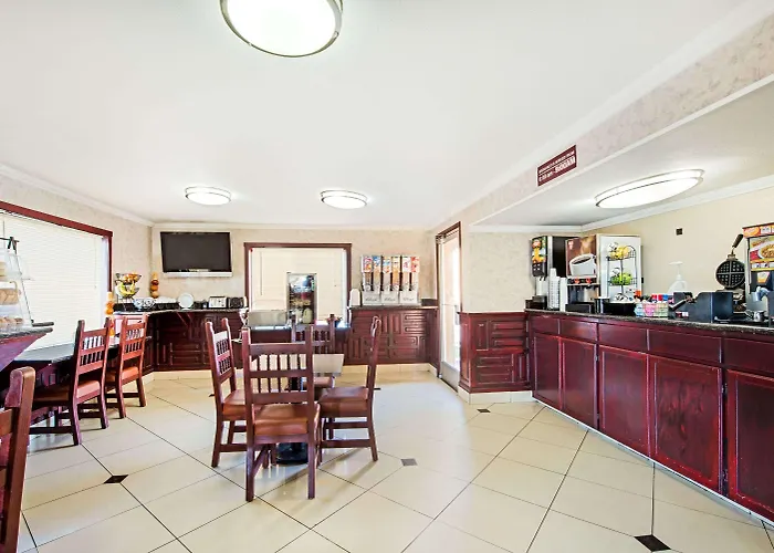 Ramada By Wyndham East Hotel 3*