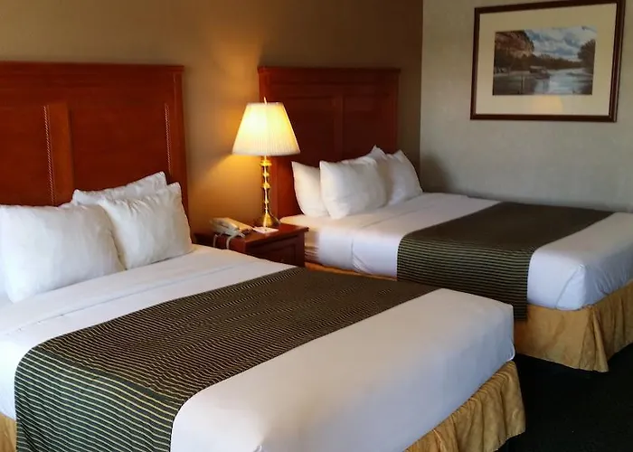 Hotel Ramada By Wyndham East