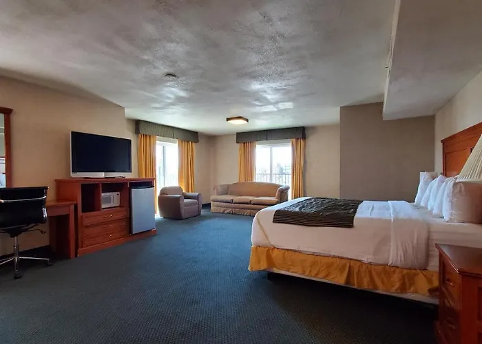 Ramada By Wyndham East Hotel 3*